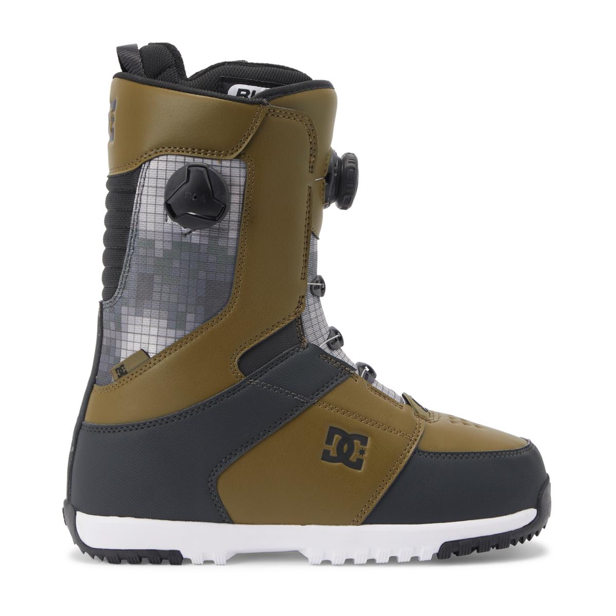 Conquer the Slopes: High-Performance Snowboard Boots